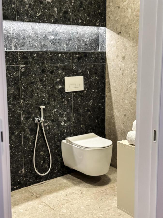 Alexander Rooms Durres Exterior photo